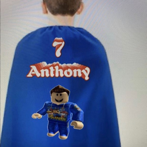 Roblox shirts , attachable capes ,caps custom - Picture 3 of 7